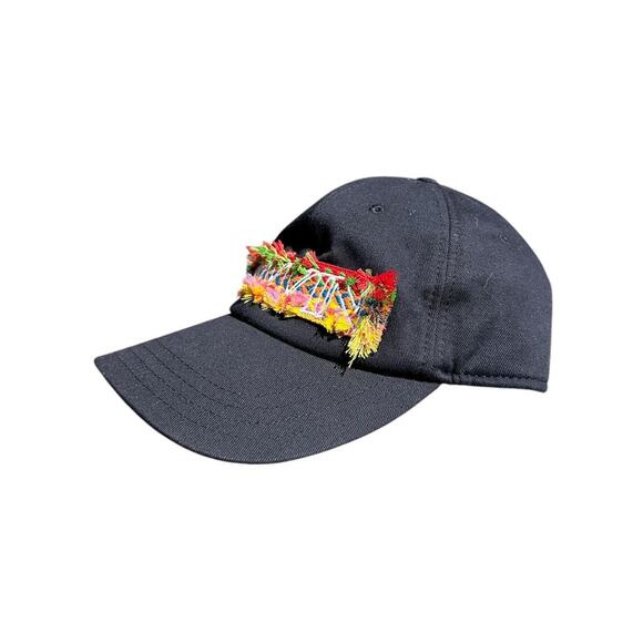 Curb logo cap